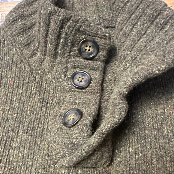 Lands' End Men's Wool Turtleneck Sweater in Olive - Picture 3 of 9